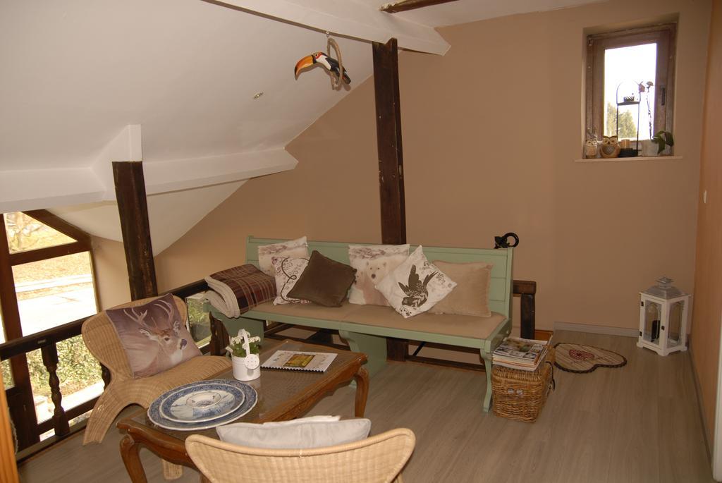 Le Clos Arbore Libramont-Chevigny Luaran gambar